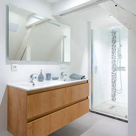 Coeur De #h3 - Wifi Et Netflix - Lave Linge - Partage - Privee * Cholet