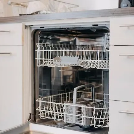 Coeur De #h3 - Wifi Et Netflix - Lave Linge - Partage - Privee * שולה